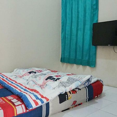 West Surabaya Homey Exterior foto